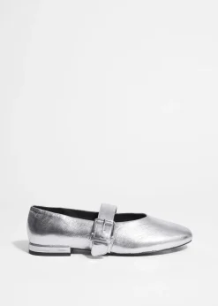 Ballerines En Cuir à Boucles