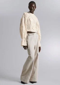 Blouse Courte à Motifs Floraux Appliqués