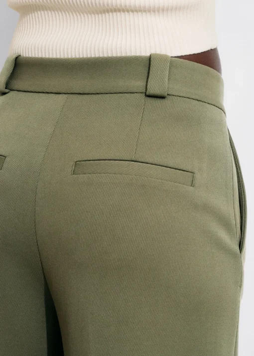 Pantalon Large à Plis Marqués