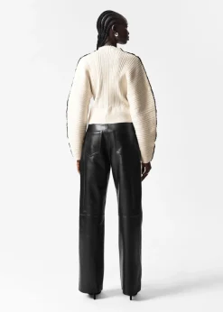 Pull Volanté à Maille Côtelée