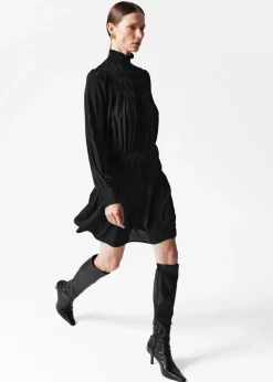 Robe Courte à Encolure à Smocks