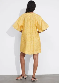 Robe Courte à Manches Ballon