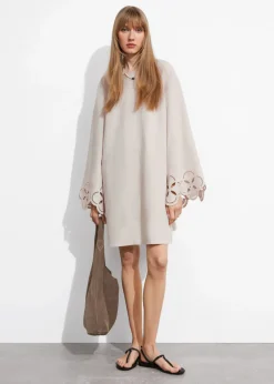 Robe Courte à Manches Larges