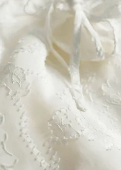 Robe Courte à Manches Volumineuses