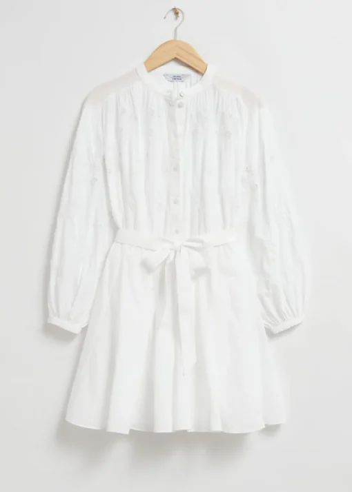 Robe Courte Brodée
