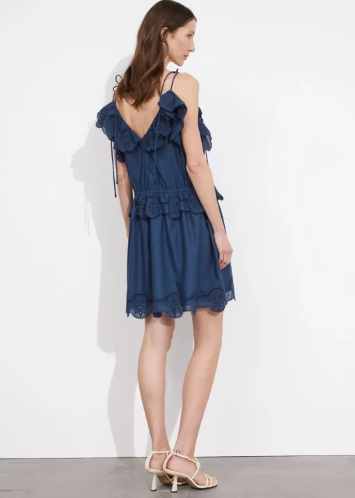 Robe Courte Brodée à Bretelles