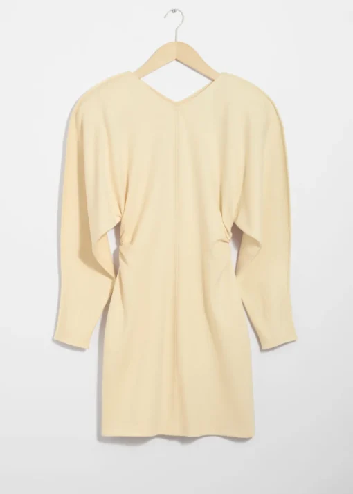 Robe Courte Cintrée
