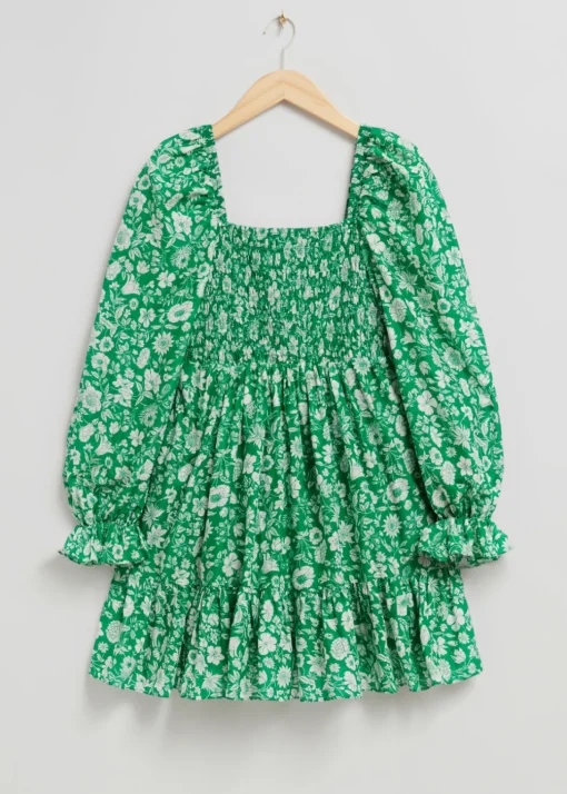 Robe Courte Smockée